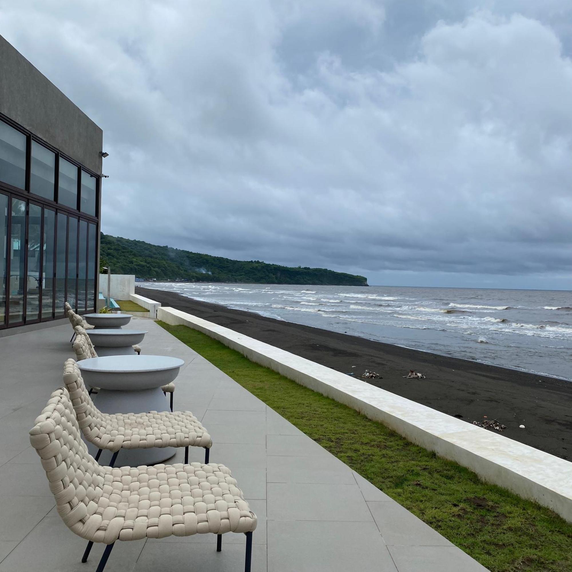Tana Beach Villas 리안 외부 사진