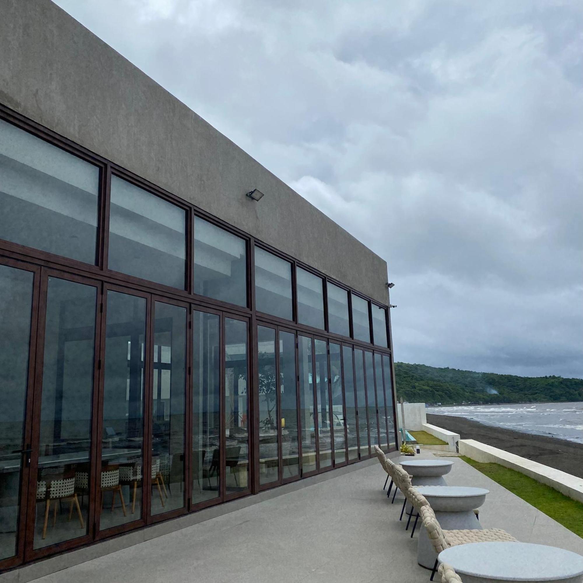 Tana Beach Villas 리안 외부 사진