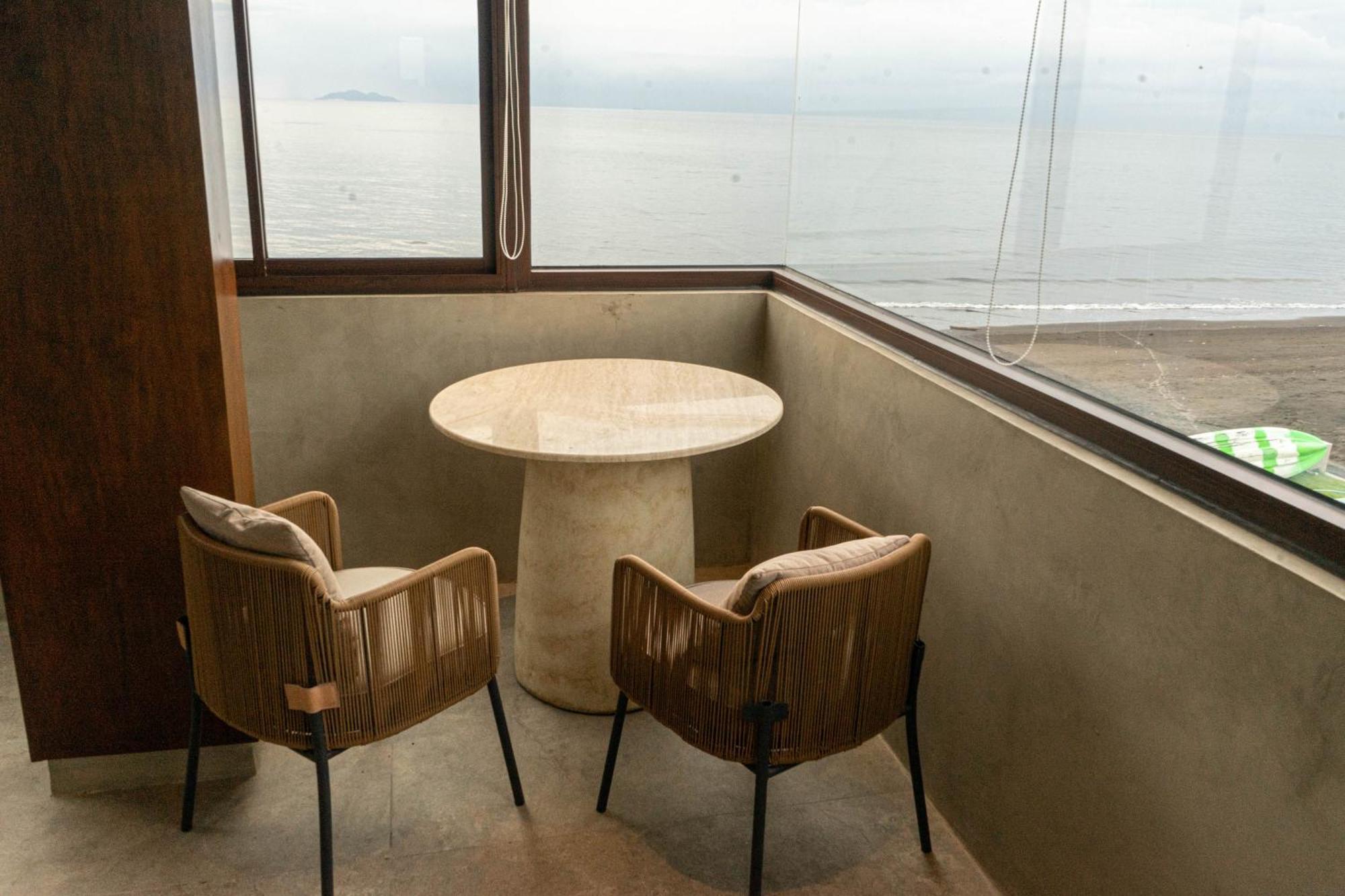 Tana Beach Villas 리안 외부 사진
